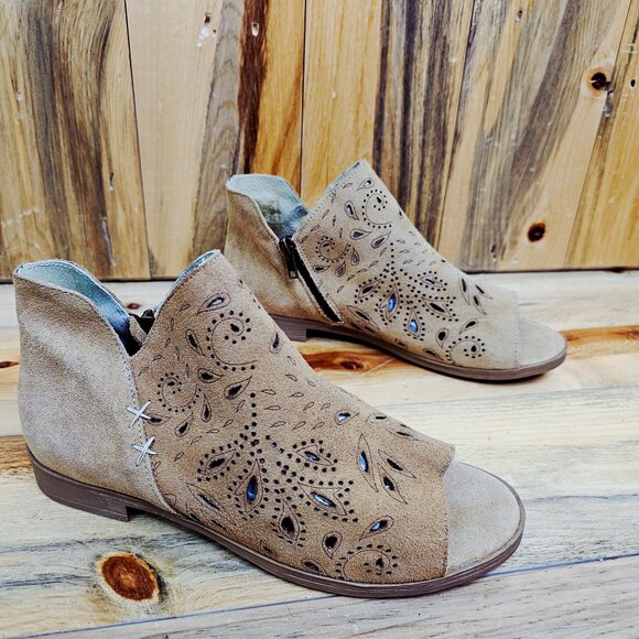 COOLWAY Nelia Tan Suede Leather Laser Cut Booties - Picture 2 of 5